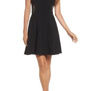 Women's Xscape Lace & Jersey Party Dress