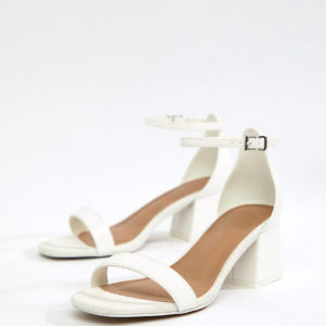 ASOS DESIGN Wide Fit Honeydew heeled sandals - White