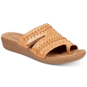 Baretraps Jeaney Wedge Sandals Women's Shoes