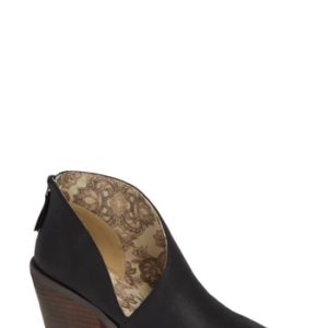 Women's Band Of Gypsies Tusk Bootie, Size 6 M - Black