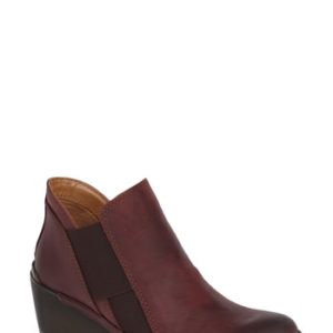 Women's Comfortiva Altair Wedge Bootie, Size 6 W - Burgundy