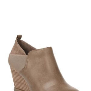 Women's Dr. Scholl's Parler Wedge Bootie, Size 6 M - Beige