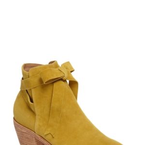 Women's Huma Blanco Loretana Ankle Tie Bootie, Size 6US / 36EU - Yellow