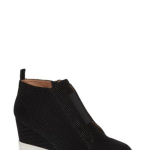 Women's Linea Paolo 'Felicia' Wedge Bootie, Size 4 M - Black