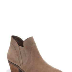 Women's Me Too Zayden Bootie, Size 5.5 M - Beige