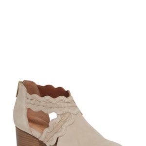 Women's Seychelles All Together Bootie, Size 6 M - Beige