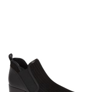 Women's Donald Pliner Delia Bootie, Size 5 M - Black