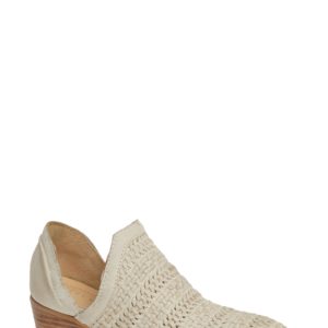 Women's Very Volatile Calgary Bootie, Size 6 M - Ivory